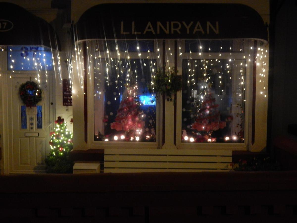 Bed & Breakfast Llanryan 3*