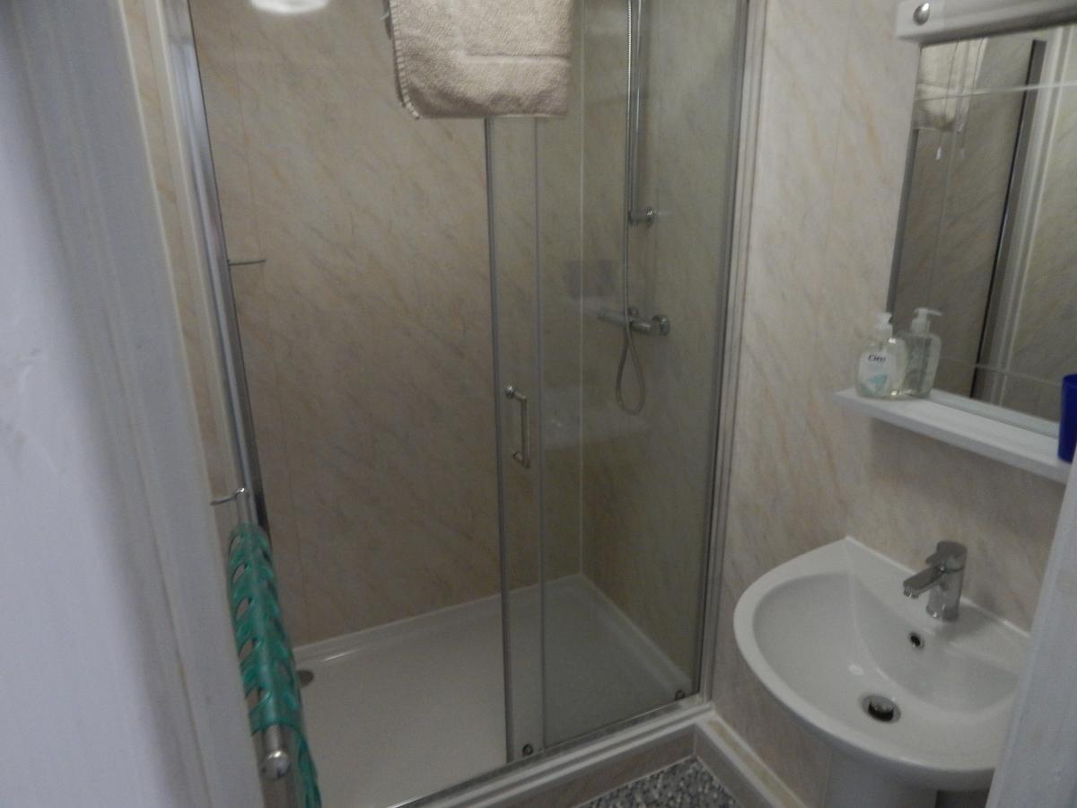 Bed & Breakfast Llanryan 3*